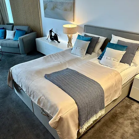 Seaside Luxury *