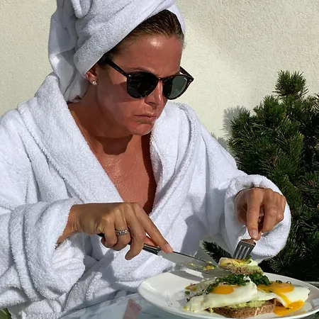Seaside Luxury דירה